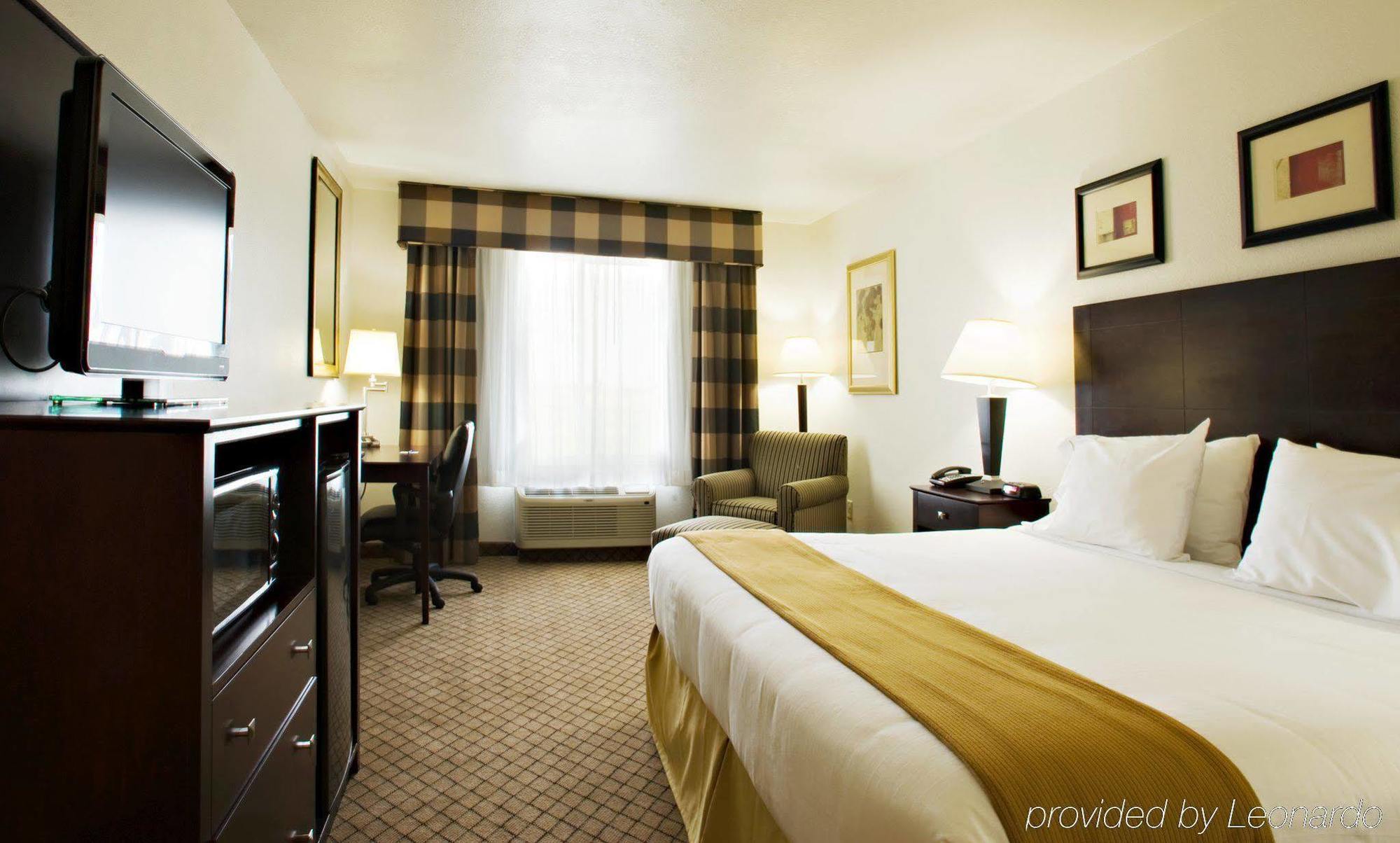 Holiday Inn Express Childress By Ihg Exteriör bild