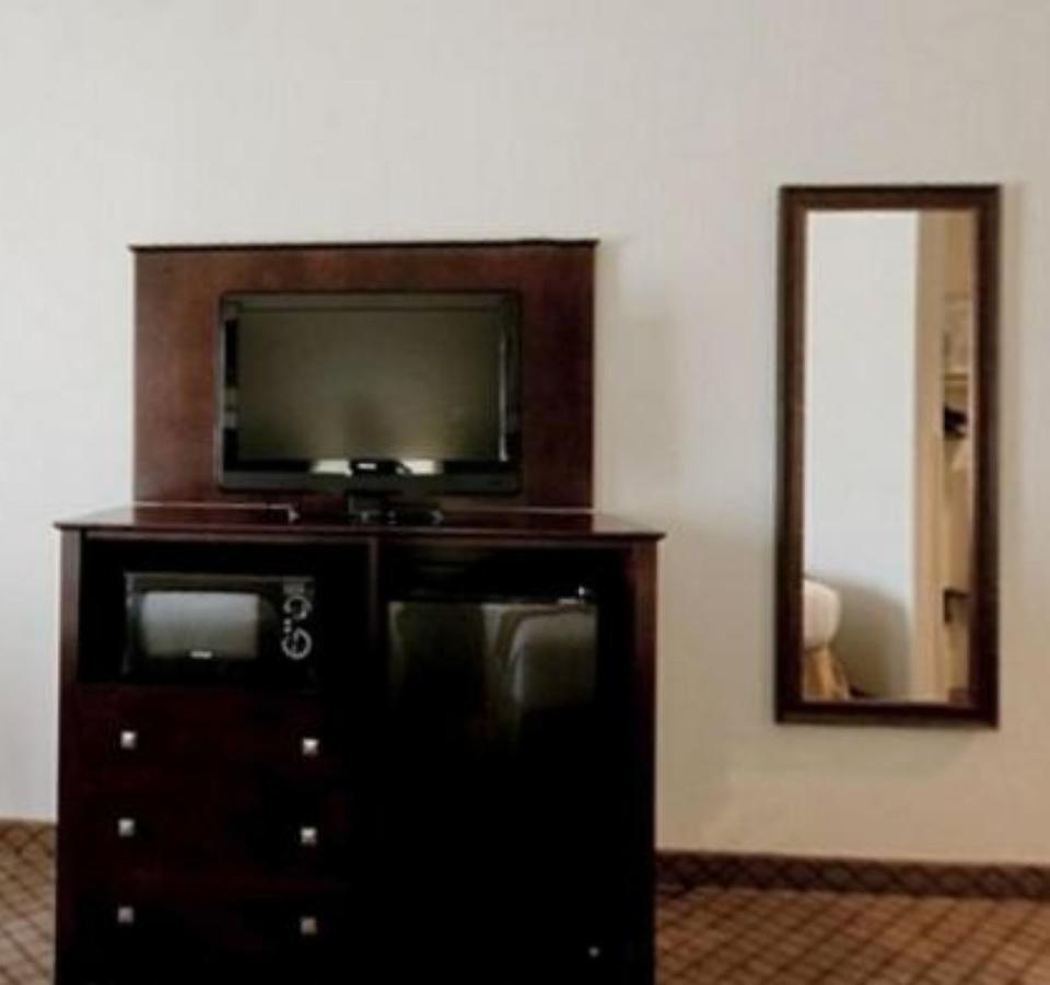 Holiday Inn Express Childress By Ihg Exteriör bild