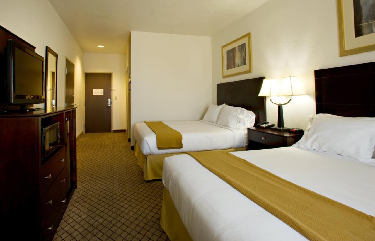 Holiday Inn Express Childress By Ihg Exteriör bild